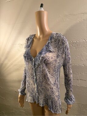 Ecote Blue Paisley Ruffle Button-Front Blouse